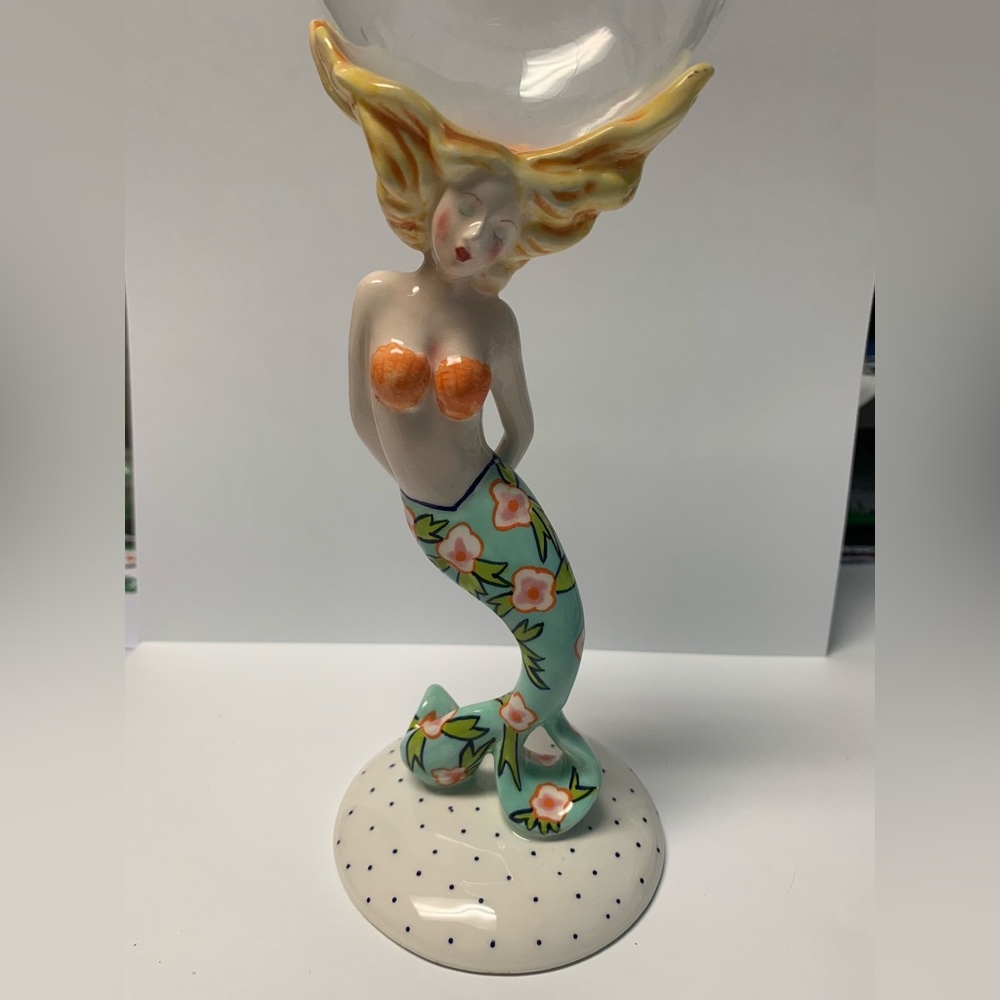 Tiny flaw mermaid wine glass CNU1023860